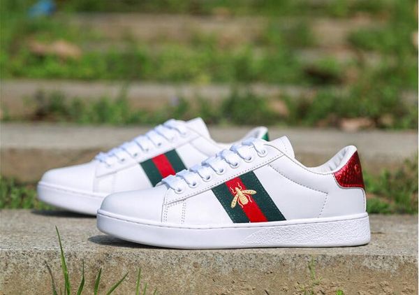 Luxury Brand Embroidery Small Bee Snake Casual Flat Shoes White Black Low Cut Men Women Loafers Sneakers Fashion Designer Shoes
Luxury Brand Embroidery Small Bee Snake Casual Flat Shoes White Black Low Cut Men Women Loafers Sneakers Fashion Designer Shoes