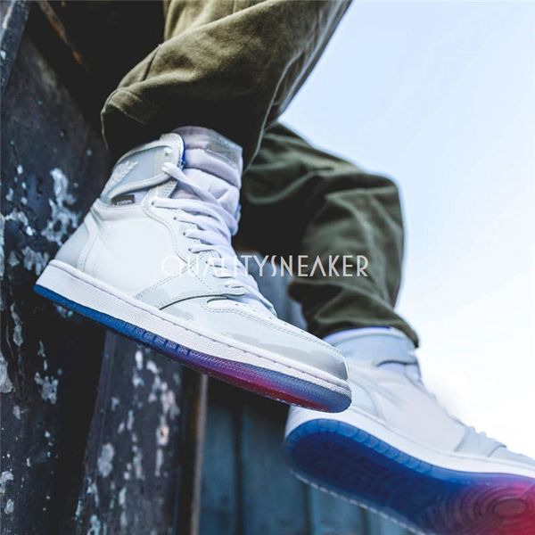 1 high zoom r2t racer blue basketball shoes men women 1s zoom white grey sports sneakers size 36-45
1 high zoom r2t racer blue basketball shoes men women 1s zoom white grey sports sneakers size 36-45