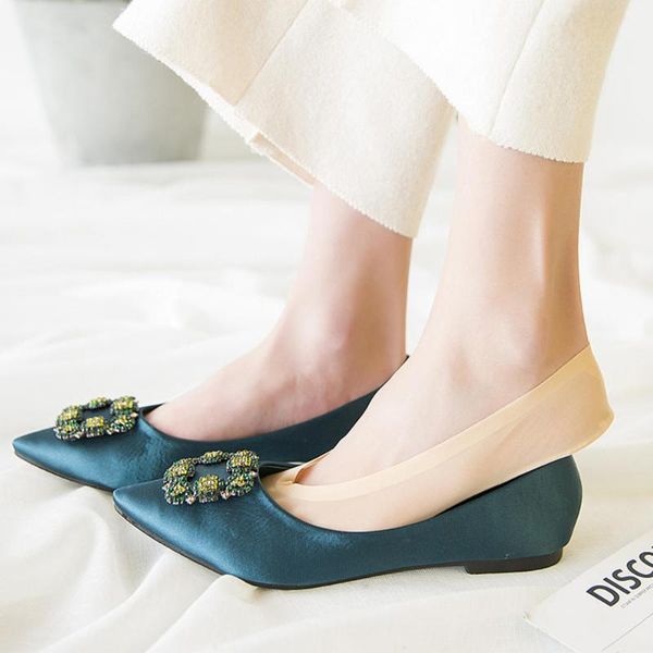 20202 new 3d arch foot massage health care women summer socks ice silk socks shallow mouth silica gel invisible slippers, Black;white
20202 new 3d arch foot massage health care women summer socks ice silk socks shallow mouth silica gel invisible slippers, Black;white