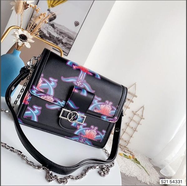 2020 high-quality elegant new ladies classic handbags ladies classic wild elegant shoulder bags women's business bags leather backpacks
2020 high-quality elegant new ladies classic handbags ladies classic wild elegant shoulder bags women's business bags leather backpacks