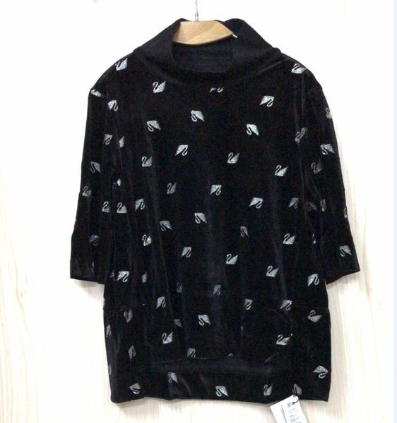 velvet black goose vintage casual work designer t shirt for women casual knits fashion luxury, White
velvet black goose vintage casual work designer t shirt for women casual knits fashion luxury, White