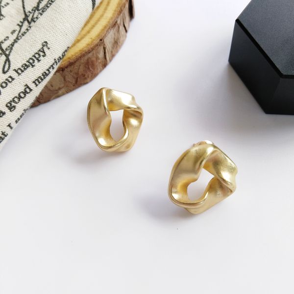 s925 silver needle korean simple retro style earring fashion design niche triangle small earring girlfriend gift jewelry, Golden;silver
s925 silver needle korean simple retro style earring fashion design niche triangle small earring girlfriend gift jewelry, Golden;silver