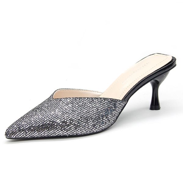 2019 summer new slippers summer wear fashion pointed glasses and baotou stiletto heels, Black
2019 summer new slippers summer wear fashion pointed glasses and baotou stiletto heels, Black