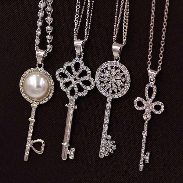 brand imitation gold silver plated luxury crystal full rhinestone fake pearl key pendant long chain necklace women jewelry
brand imitation gold silver plated luxury crystal full rhinestone fake pearl key pendant long chain necklace women jewelry