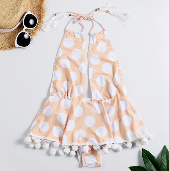 the new style of swimsuit in 2019 is retro, wave-point, sexy, fresh, european and american bikini
the new style of swimsuit in 2019 is retro, wave-point, sexy, fresh, european and american bikini