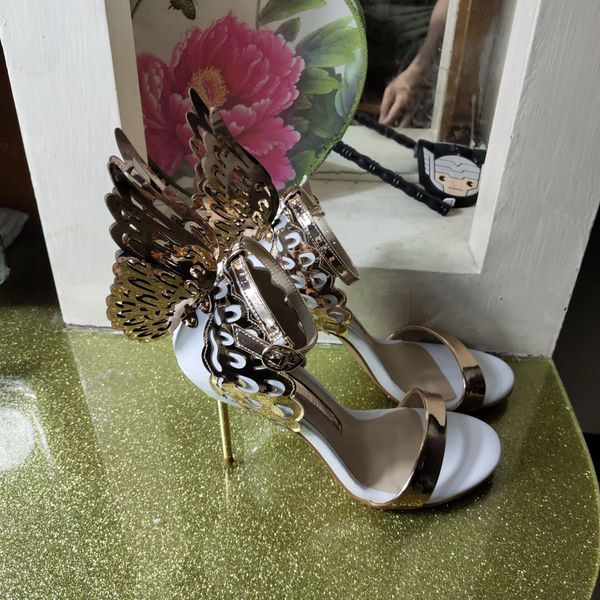europclassic high heeled sandals coarse letters heel leather luxuryr suede woman shoes wing modeling decorationr sandals size34-41, Black
europclassic high heeled sandals coarse letters heel leather luxuryr suede woman shoes wing modeling decorationr sandals size34-41, Black