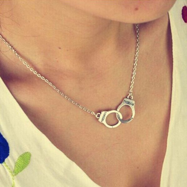 n2039 handcuff pendant necklace for women men steampunk fashion jewelry lover's collares om valentine's day gift 2017, Silver
n2039 handcuff pendant necklace for women men steampunk fashion jewelry lover's collares om valentine's day gift 2017, Silver