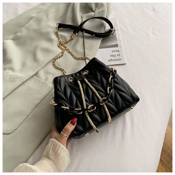 2020 crossbody shoulder women messenger handbag purse for lady female sac pu leather chain new fashion simply bags high fashion
2020 crossbody shoulder women messenger handbag purse for lady female sac pu leather chain new fashion simply bags high fashion