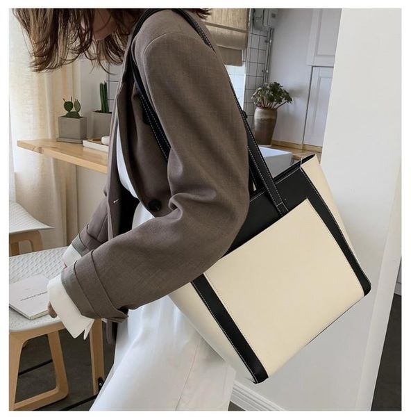 2020 new korean fashion shoulder bag ins style large capacity shoulder bag messenger
2020 new korean fashion shoulder bag ins style large capacity shoulder bag messenger