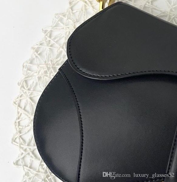 женщины saddle bag моды известного случайных цепи сумка женщина крест тело сумка сумка сумка кошелек cosmetic bagsva99620
женщины saddle bag моды известного случайных цепи сумка женщина крест тело сумка сумка сумка кошелек cosmetic bagsva99620