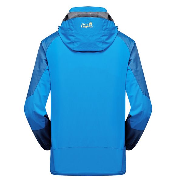 autumn and winter new outdoor climbing men and women three-in-one windproof warm fashion slim couple sportswear
autumn and winter new outdoor climbing men and women three-in-one windproof warm fashion slim couple sportswear