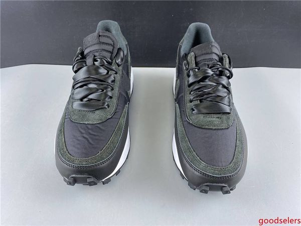 with 2020 mens and womens running shoes sneakers sacai waffle daybreak shoes white black bv0073-101 size us5.5-12
with 2020 mens and womens running shoes sneakers sacai waffle daybreak shoes white black bv0073-101 size us5.5-12