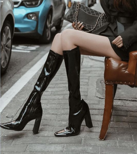 new american fashionable boots style patent leather square head thick heel female boots black individual character fashionable shoes
new american fashionable boots style patent leather square head thick heel female boots black individual character fashionable shoes