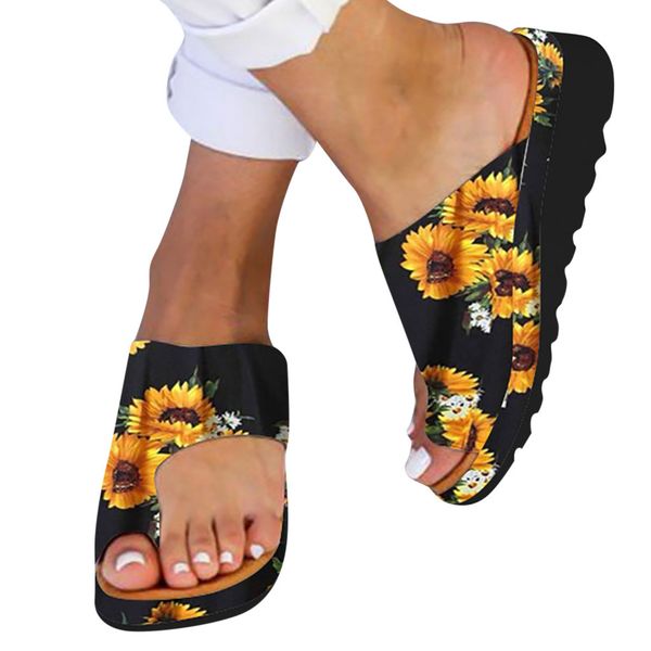 fashion print retro ladies thick bottom cross toe sandals and slippers casual comfortable wild leaky toe outdoor sandals a3064
fashion print retro ladies thick bottom cross toe sandals and slippers casual comfortable wild leaky toe outdoor sandals a3064