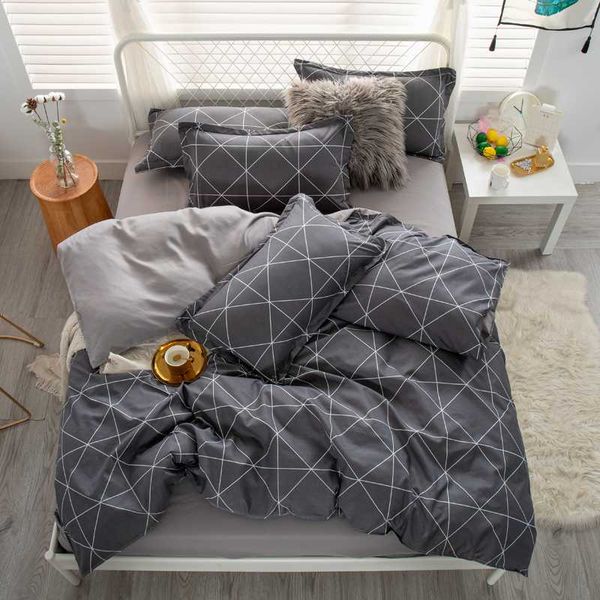 bedding set family 2 quilt covers 150*200cm single full king size bedding home textile bedclothes geometry comforter cover
bedding set family 2 quilt covers 150*200cm single full king size bedding home textile bedclothes geometry comforter cover