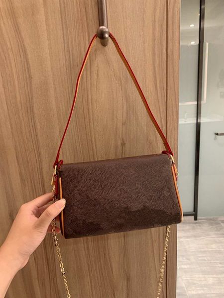 новый 2020 мс пакет плечи склонны плечо сумка сумки мода
новый 2020 мс пакет плечи склонны плечо сумка сумки мода