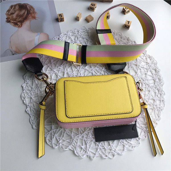 camera bag 2020 new wide shoulder strap fashionable and versatile, single shoulder slant across small square bag cowhide
camera bag 2020 new wide shoulder strap fashionable and versatile, single shoulder slant across small square bag cowhide