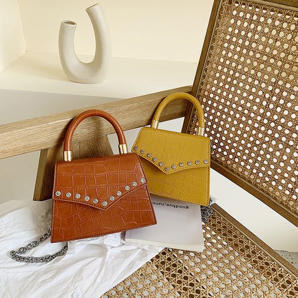 2020 новых женщины сумки мода сплошного цвета алмазного крокодил pattern chain bag trend wild lady плечо
2020 новых женщины сумки мода сплошного цвета алмазного крокодил pattern chain bag trend wild lady плечо