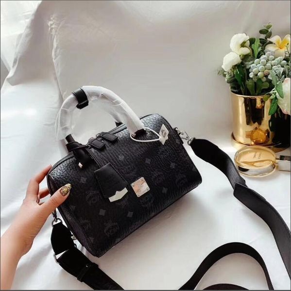 new ladies 2020 wild simple fashion women's classic leather fashion ladies elegant handbag shoulder bag messenger bag backpack
new ladies 2020 wild simple fashion women's classic leather fashion ladies elegant handbag shoulder bag messenger bag backpack