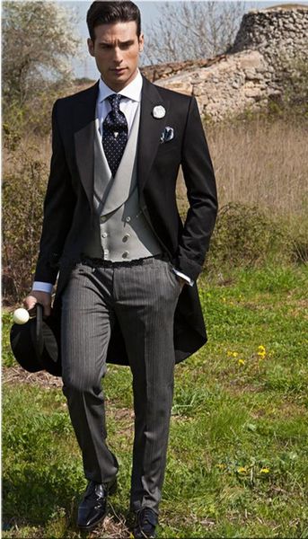 2019 new men's suit long black jacket + gray pants 2 piece set custom business dress western party pair slim suit, White;black
2019 new men's suit long black jacket + gray pants 2 piece set custom business dress western party pair slim suit, White;black