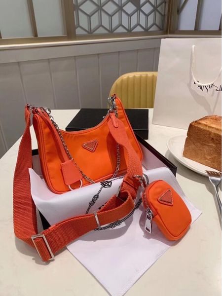 новая женская сумка роскошные crossbody messenger сумки на ремне хорошее качество дизайнерские кошельки дамская сумочка бесплатная доставка
новая женская сумка роскошные crossbody messenger сумки на ремне хорошее качество дизайнерские кошельки дамская сумочка бесплатная доставка