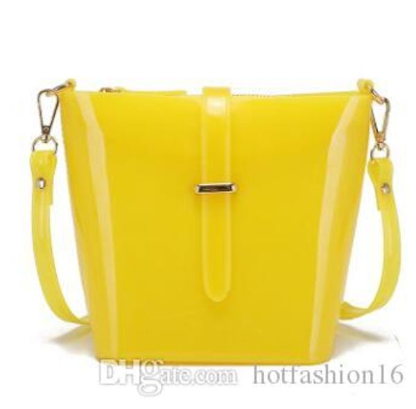 2020 new designers luxurys women handbags famous gold chain shoulder bags crossbody soho bag shoulder bag wallet
2020 new designers luxurys women handbags famous gold chain shoulder bags crossbody soho bag shoulder bag wallet