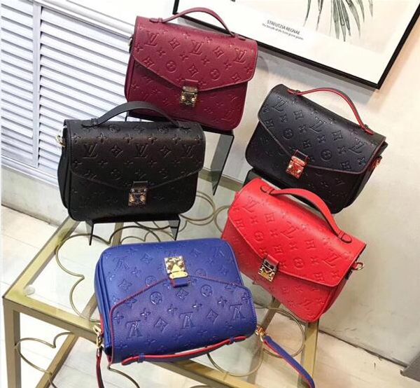 Bolsa de Ombro bags_shoes_dong 
Bolsa de Ombro bags_shoes_dong