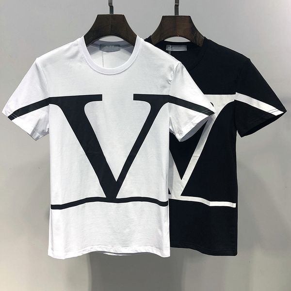 2019 Mens Designer Tshirt Summer Short Sleeve Round Neck Italy Brand Cotton Tee Black and White High Quality Free Shipping 
2019 Mens Designer Tshirt Summer Short Sleeve Round Neck Italy Brand Cotton Tee Black and White High Quality Free Shipping