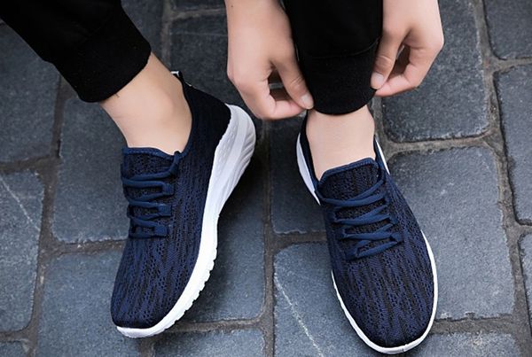 with box sneaker casual shoes trainers fashion sports shoes trainers shoes for by toy99 x58, Black;red
with box sneaker casual shoes trainers fashion sports shoes trainers shoes for by toy99 x58, Black;red
