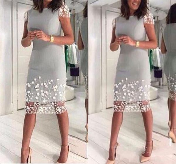 2020 silver gray mother of the bride dresses jewel neck short sleeves white lace flowers sheath knee length party evening wedding 271u, Black;red
2020 silver gray mother of the bride dresses jewel neck short sleeves white lace flowers sheath knee length party evening wedding 271u, Black;red