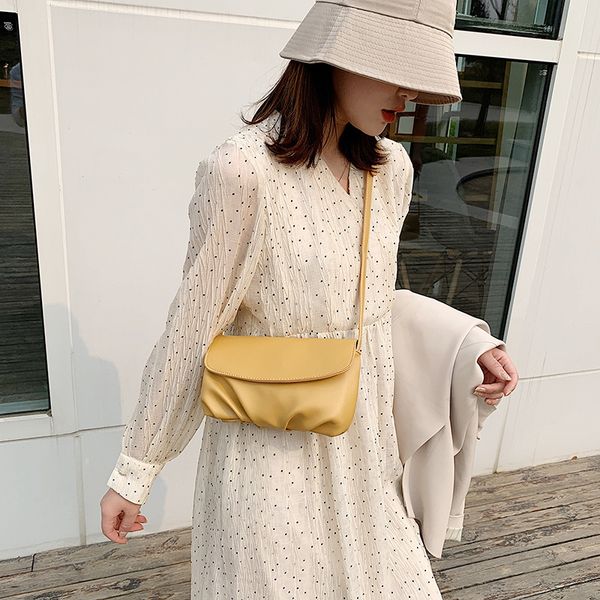 2020 new shoulder bag women's casual fashion korean version of the messenger bag bright ladies
2020 new shoulder bag women's casual fashion korean version of the messenger bag bright ladies