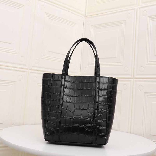 luxury handbags crossbody bags designer lady luxury oversizes black handbag crocodile leather brand shoulder bag fashion bag brand lady 164
luxury handbags crossbody bags designer lady luxury oversizes black handbag crocodile leather brand shoulder bag fashion bag brand lady 164