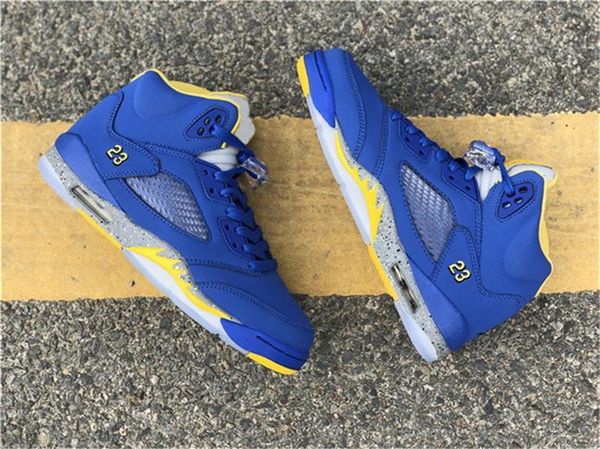 new authentic 2020 5 jsp laney man woman basketball shoes for men blue suede 3m reflective cd2720-700 athletic shoes with original box
new authentic 2020 5 jsp laney man woman basketball shoes for men blue suede 3m reflective cd2720-700 athletic shoes with original box
