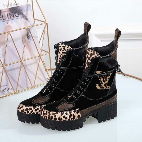europe and america 2019 winter new short boots thick with high heel martin boots leather platform thick bottom locomotive boots female tide, Black
europe and america 2019 winter new short boots thick with high heel martin boots leather platform thick bottom locomotive boots female tide, Black