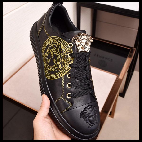 2019 leather breathable men's british tide board sports shoes trend outdoor travel a generation of original box packaging
2019 leather breathable men's british tide board sports shoes trend outdoor travel a generation of original box packaging