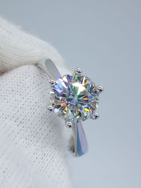 classic 6 prongs setting white 9k,14k,18k gold moissanite engagement wedding ring with certificate, Slivery;golden
classic 6 prongs setting white 9k,14k,18k gold moissanite engagement wedding ring with certificate, Slivery;golden