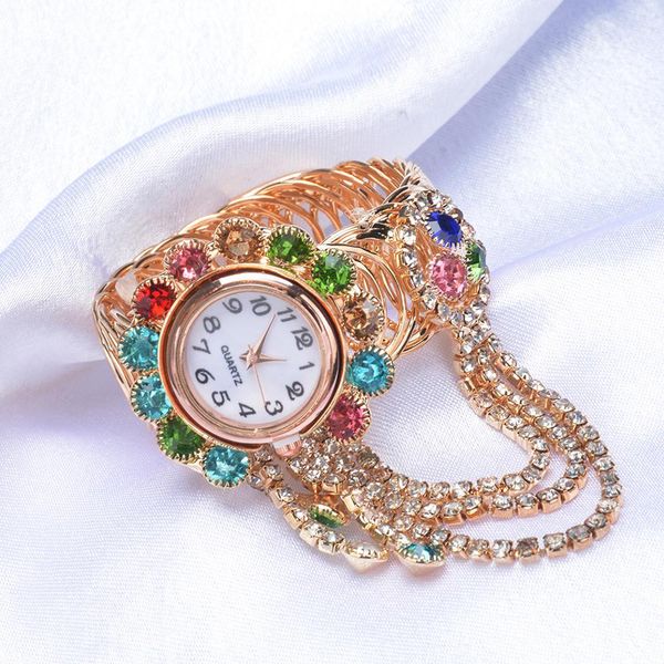 роскошные женщины часы rhinestone кисточкой круглый циферблат аналогового кварц открытый браслет моды женские часы zegarki damskie, Slivery;brown
роскошные женщины часы rhinestone кисточкой круглый циферблат аналогового кварц открытый браслет моды женские часы zegarki damskie, Slivery;brown