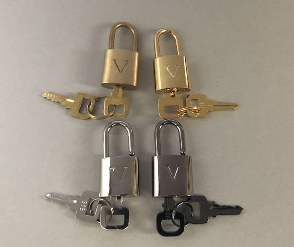4 colors classic luggage padlock / lock set = 1 lock + 2 keys , as a pendant to diy your necklaces . customer designate product, Silver
4 colors classic luggage padlock / lock set = 1 lock + 2 keys , as a pendant to diy your necklaces . customer designate product, Silver