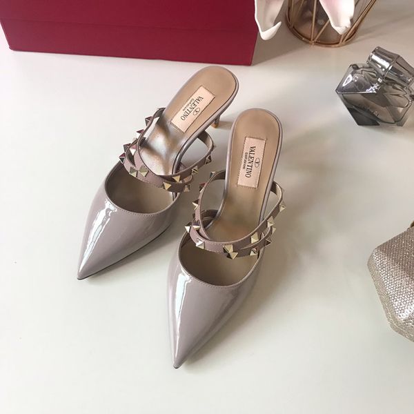 2019 new ladie brand lipper imported cowhide collocation rivet element italian imported leather ole fa hionable lady 039 mid heel
2019 new ladie brand lipper imported cowhide collocation rivet element italian imported leather ole fa hionable lady 039 mid heel