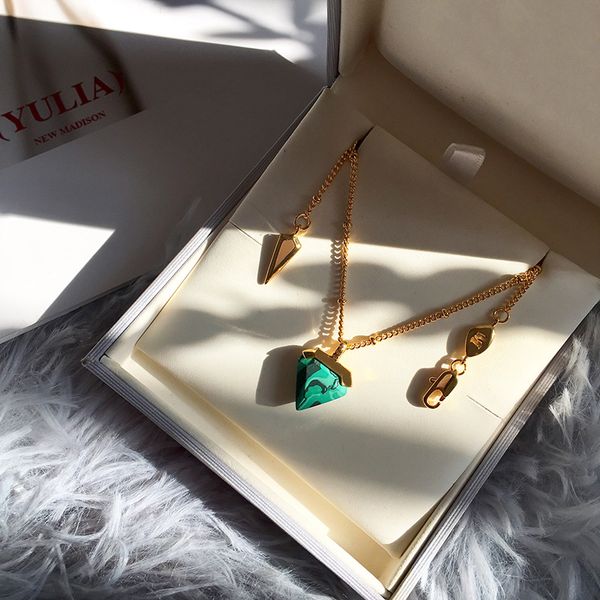 style fine triangle green malachite charm pendant clavicle necklace for women, Silver
style fine triangle green malachite charm pendant clavicle necklace for women, Silver