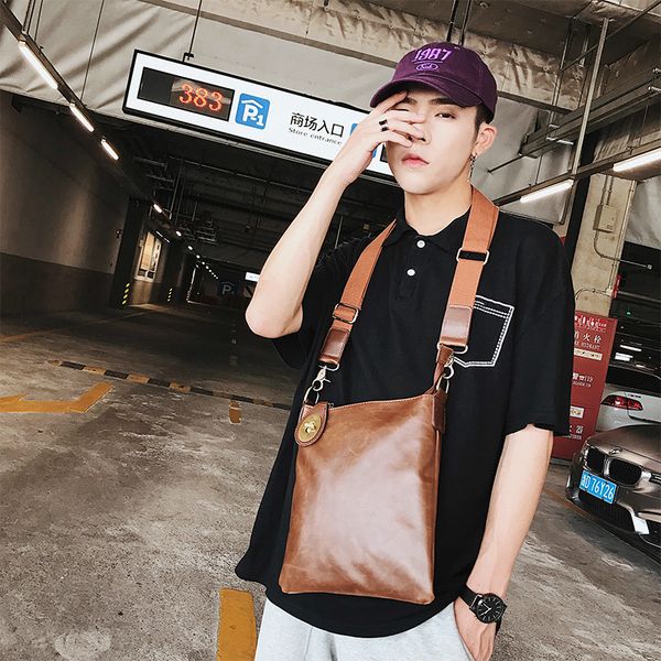 the new korean version of men's bags retro fashion men's shoulder bag diagonal summer joker bag trendy men
the new korean version of men's bags retro fashion men's shoulder bag diagonal summer joker bag trendy men