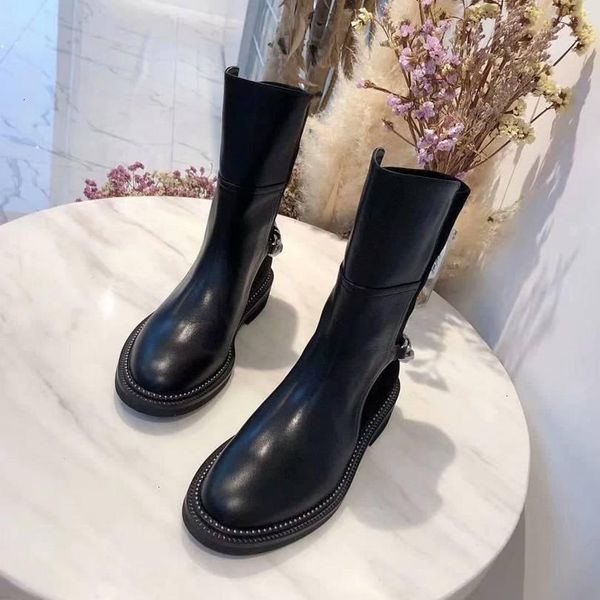 ladies fashion spring and autumn ankle boots leather flock splicing chain short boots 111701, Black
ladies fashion spring and autumn ankle boots leather flock splicing chain short boots 111701, Black