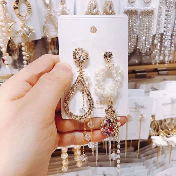 mengjiqiao 2019 korean new elegant shiny rhinestone water drop crystal dangle earrings for women fashion boucle d'oreille gifts, Silver
mengjiqiao 2019 korean new elegant shiny rhinestone water drop crystal dangle earrings for women fashion boucle d'oreille gifts, Silver
