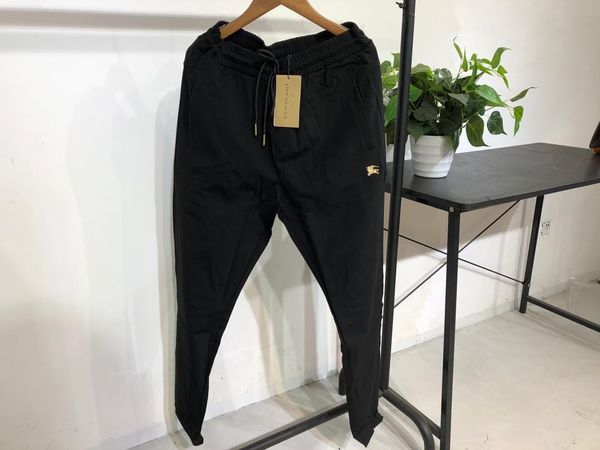 19fw luxurious brand design bbr long pants terry trousers all-match fashion war horse hip-hop high streetwear cool sports ourdoor trousers, Brown;gray
19fw luxurious brand design bbr long pants terry trousers all-match fashion war horse hip-hop high streetwear cool sports ourdoor trousers, Brown;gray