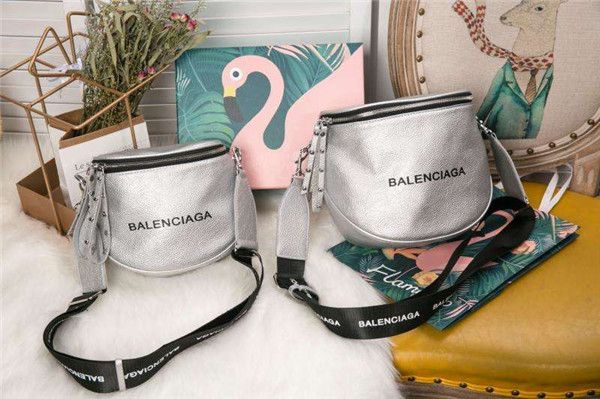New Designer Women Shoulder Bag Crossbody Shell Bags Fashion Messenger Bag Female Leather Handbags High Quality Totes 117#38
New Designer Women Shoulder Bag Crossbody Shell Bags Fashion Messenger Bag Female Leather Handbags High Quality Totes 117#38