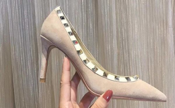 5a 6502180 studs suede leather pump 9.5cm heel shoes,platinum-finish studs ,size 34-42,dhl ing, Black
5a 6502180 studs suede leather pump 9.5cm heel shoes,platinum-finish studs ,size 34-42,dhl ing, Black