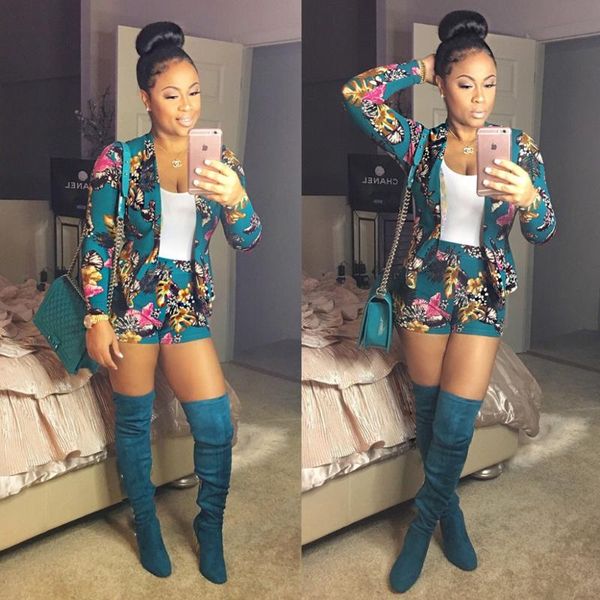2017 women two pieces shorts set spring autumn long sleeve print western outfits elastic waist shorts girls suit sets qm-te3112, White;black
2017 women two pieces shorts set spring autumn long sleeve print western outfits elastic waist shorts girls suit sets qm-te3112, White;black