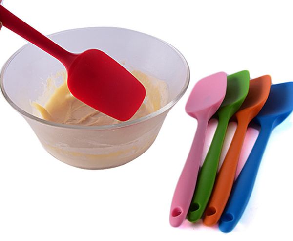 heat resistant integrate handle silicone spoon scraper kitchen utensil turners pan spatula cake cooking tool random color
heat resistant integrate handle silicone spoon scraper kitchen utensil turners pan spatula cake cooking tool random color