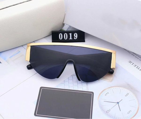wholesale-polorized glasses with sunglasses beach fashion mens for womens colors glasses sunglasses uv400 6 adumbral v0019 box, White;black
wholesale-polorized glasses with sunglasses beach fashion mens for womens colors glasses sunglasses uv400 6 adumbral v0019 box, White;black