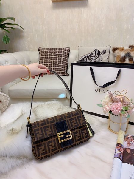 new women messenger bags handbags vintage casual portable inclined span bag original
new women messenger bags handbags vintage casual portable inclined span bag original